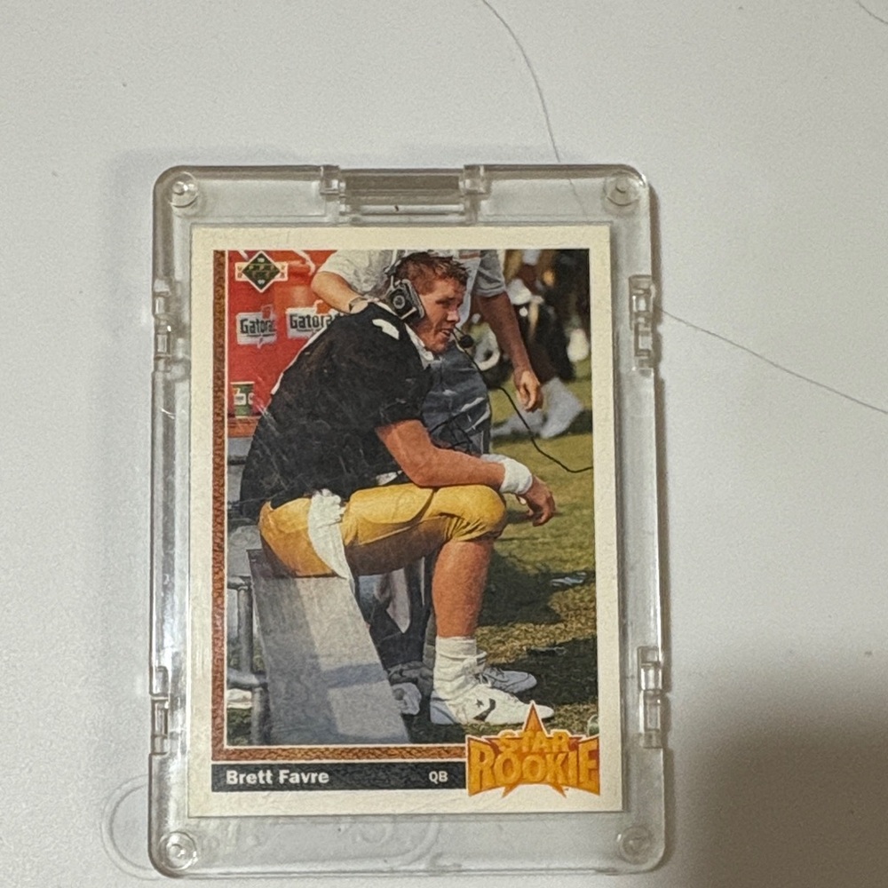 Brett Favre Rookie Football Trading Card in Protective Case